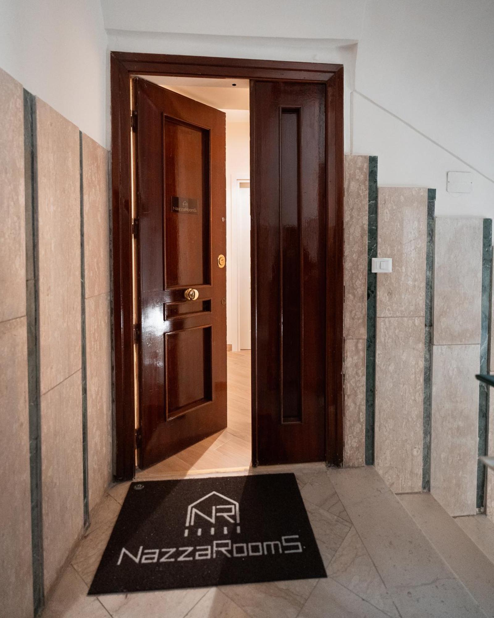 Nazzarooms Napels Buitenkant foto